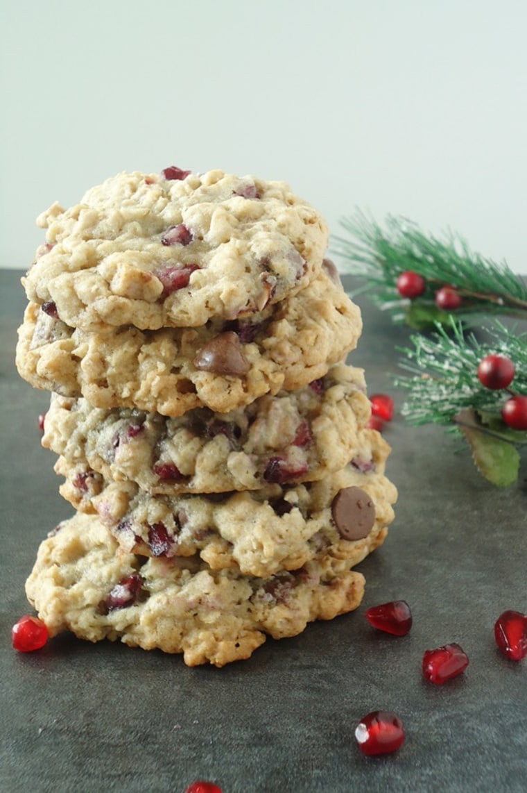 Vanilla Pomegranate Oatmeal Cookies