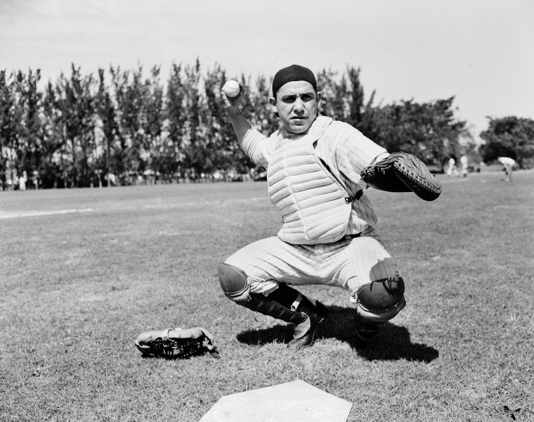 Yogi Berra, New York Yankees Catcher and Hall of Famer, Dies at 90