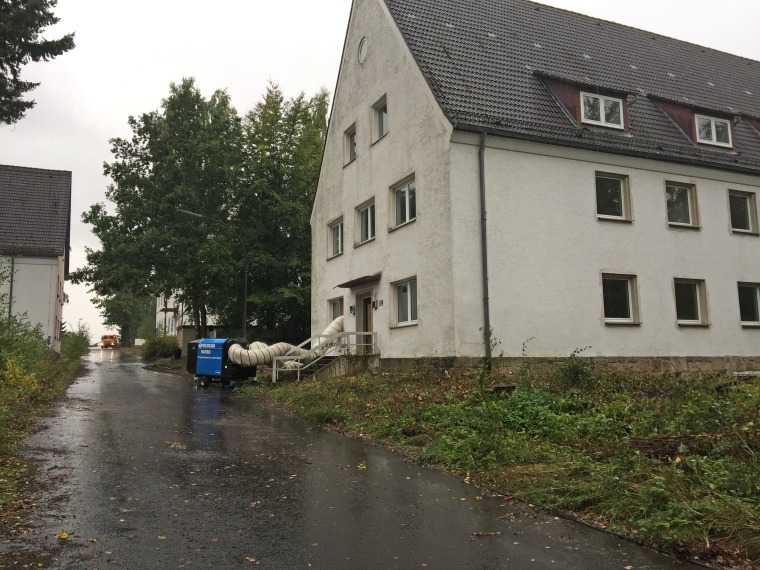 The former military building at Fritz-Erler-Kaserne is designated to become a refugee processing center.