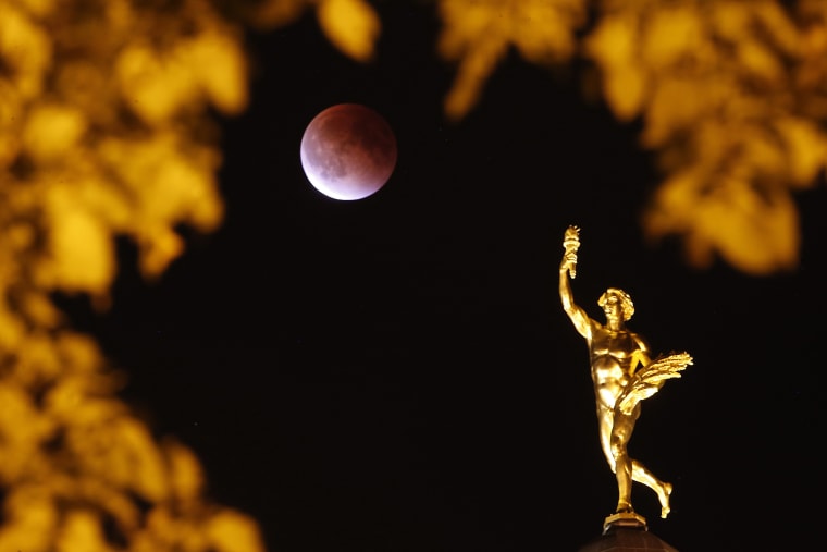 Image: Supermoon in Winnipeg, Manitoba