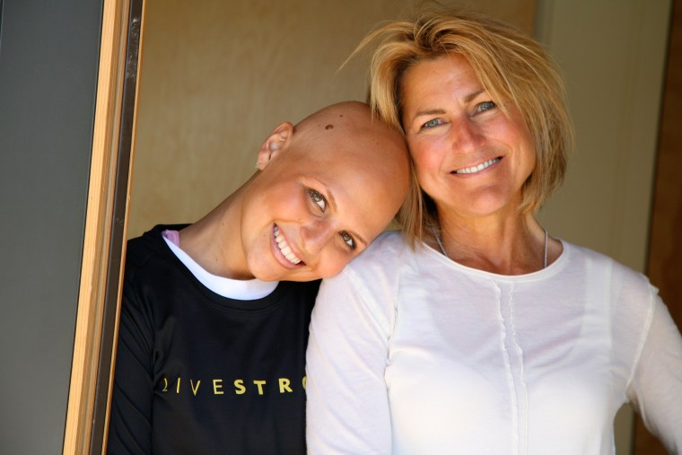 IMAGE: Portrait of Austen Everett and her mother.