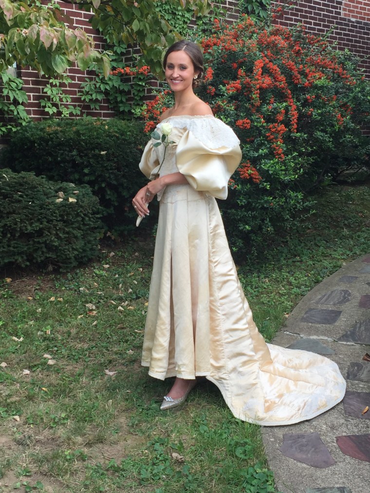 Bride will be 11th in family to wear 120-year-old wedding dress