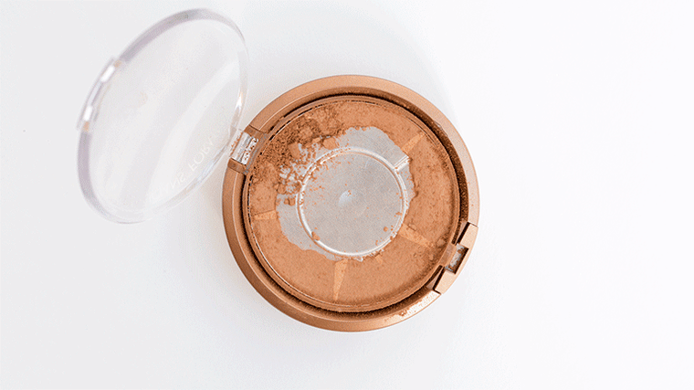 Makeup hack: How to fix a broken bronzer