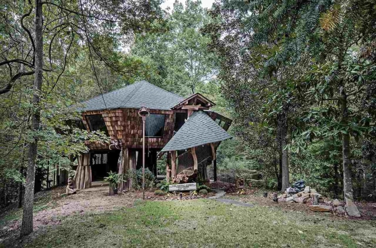 Mississippi treehouse that just sold