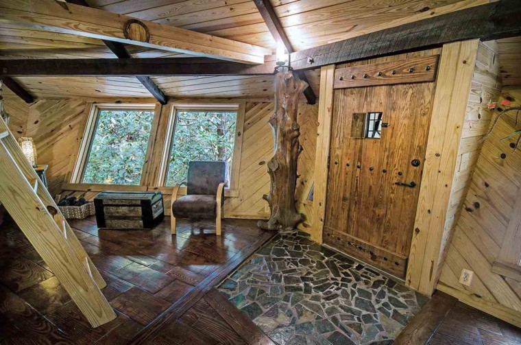 Mississippi treehouse that just sold