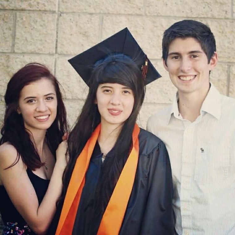 Maria Leticia Alcaraz's profile picture posted on June 9, 2015, with her sister Lucero (center).