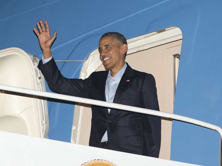 Image: Barack Obama arrives in California