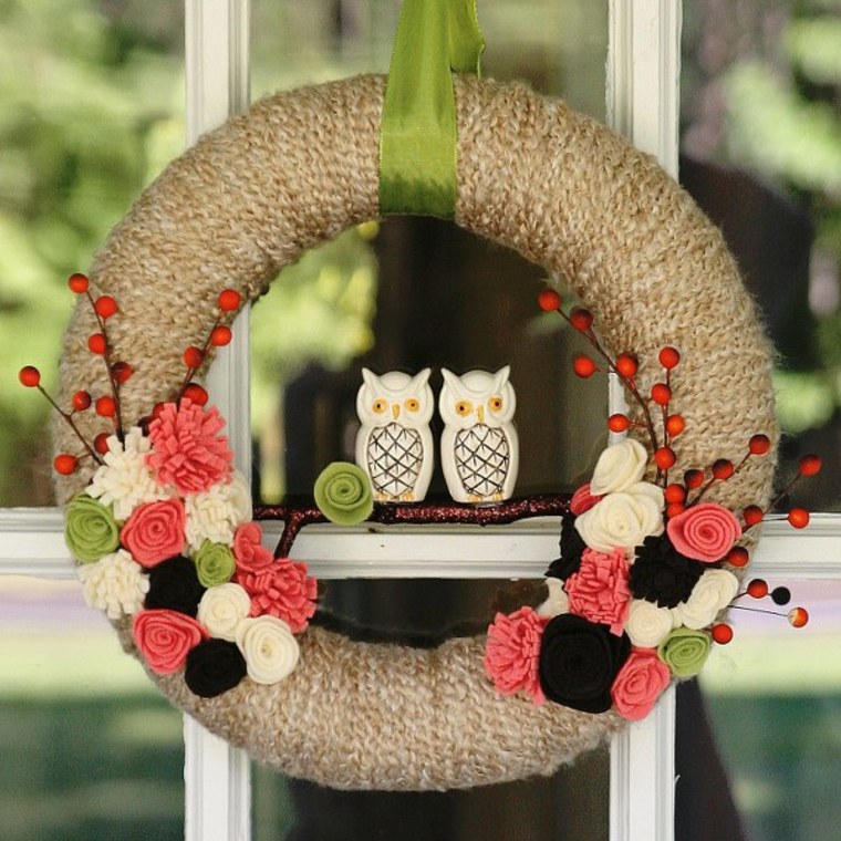Fall decorating yarn-wrapped owl wreath