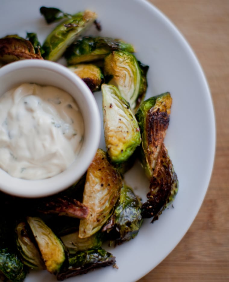 Crispy Brussels Sprouts with Garlic Aioli 