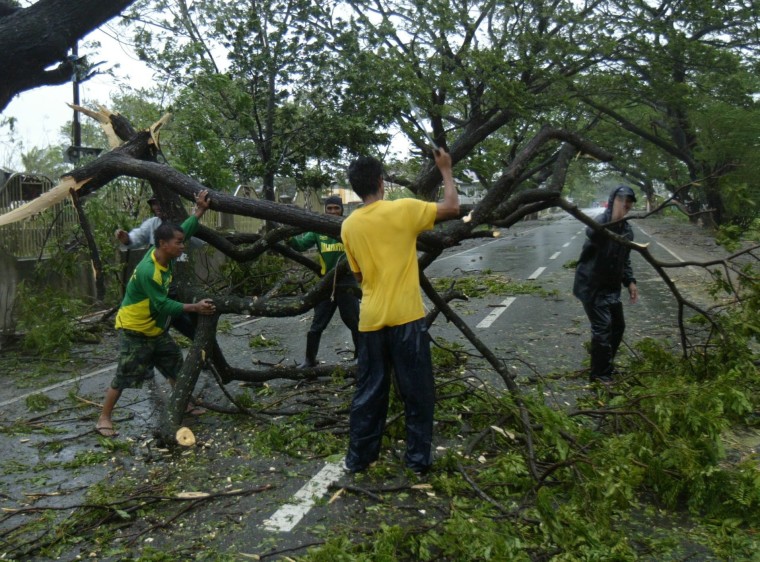 Image: Typhoon Koppu slammed into the northern Philippines.