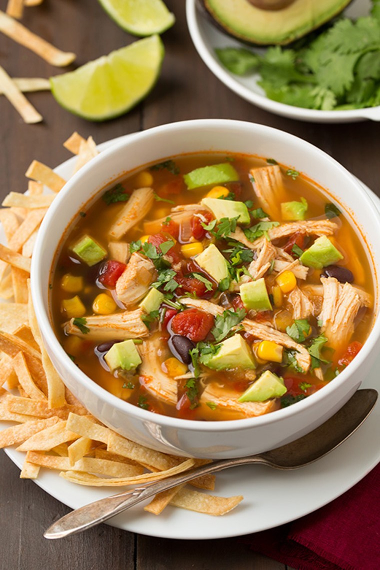 Slow cooker chicken tortilla soup