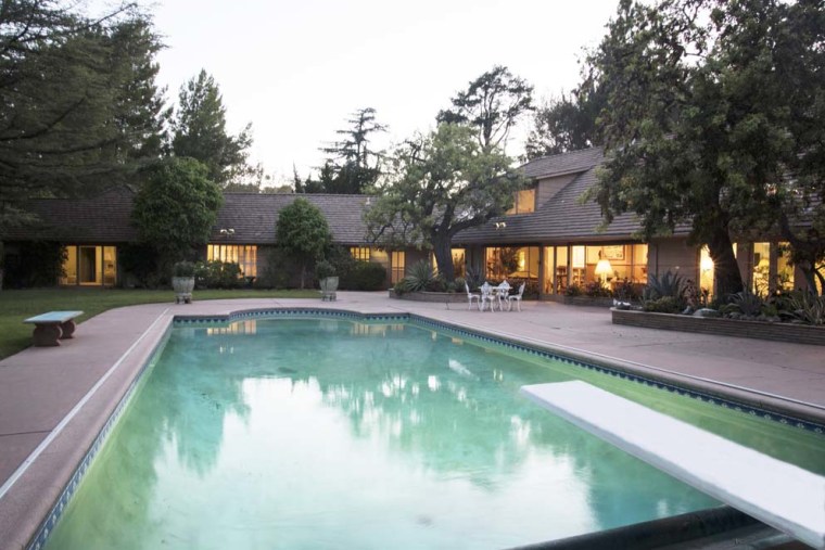 "Tonight Show" hosts Steve Allen's home hits the market.