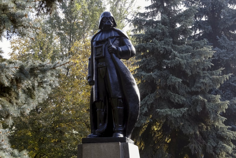 Image: Monument to character of Darth Vader from "Star Wars"