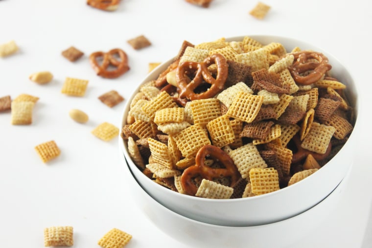 Slow-cooker Chex mix