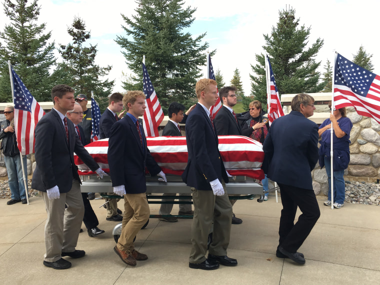 Teens serve as pallbearers for fallen veterans