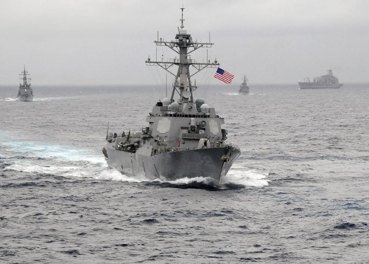 Image:The U.S. Navy guided-missile destroyer USS Lassen