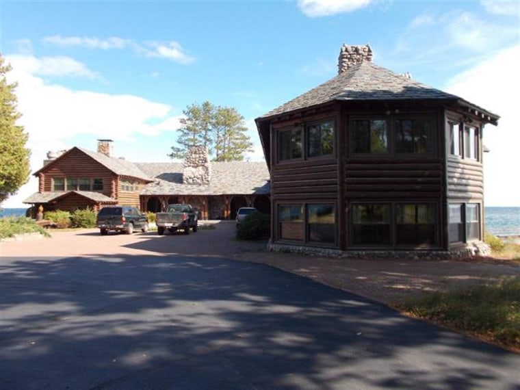 Grand Lake Superior home hits the market