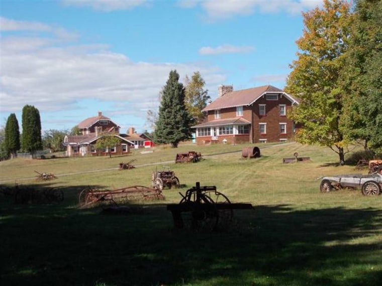 Grand Lake Superior home hits the market