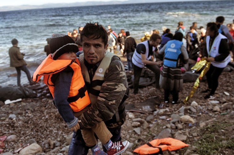 Image: Migrants arrive on Lesbos