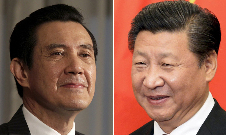 Image: Taiwan President Ma Ying-jeou (L) and Chinese President Xi Jinping