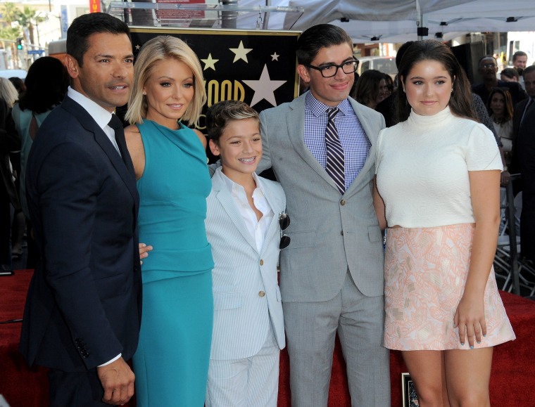 Image: Kelly Ripa Honored With Star On The Hollywood Walk Of Fame