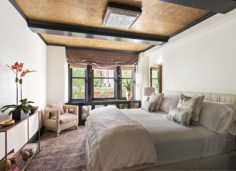 Cameron Diaz lists Greenwich Village apartment.