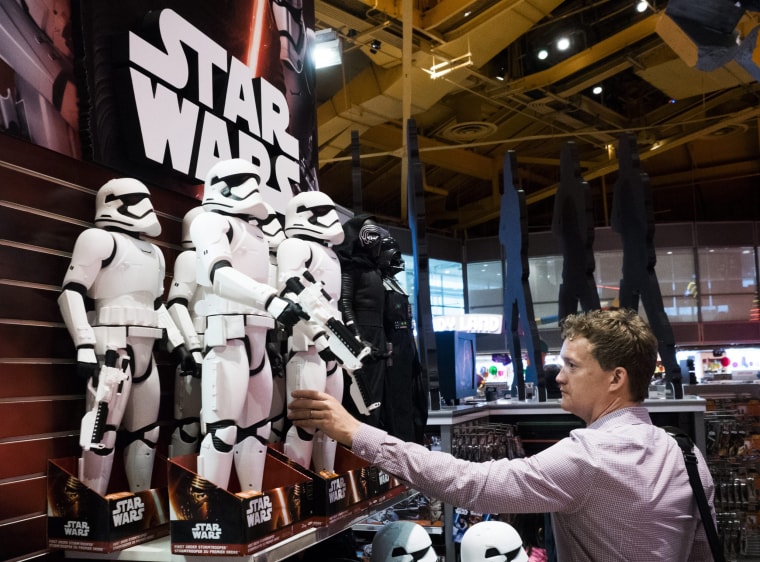 Image: Star Wars Mechandise Promotes New Movie