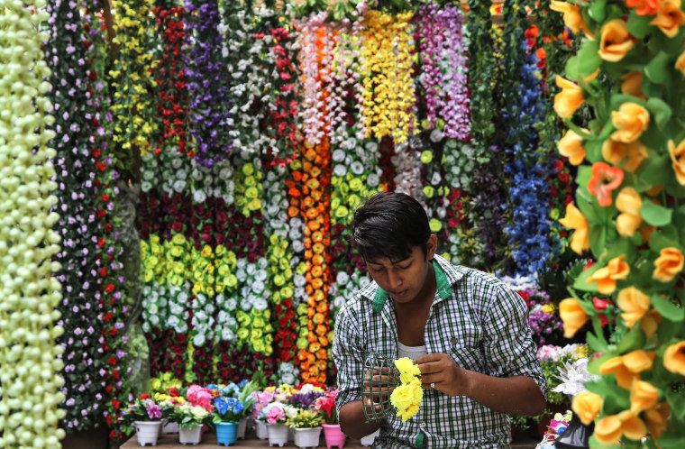 Image: Diwali festival preparation in Mumbai