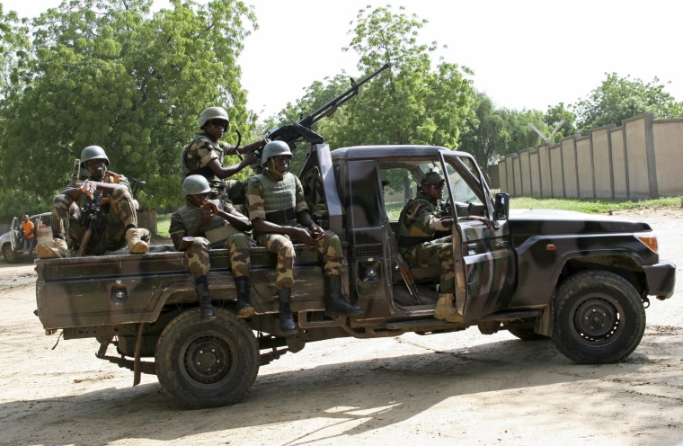 Image: Niger soldiers provide security for an anti-Boko Haram summit in Diffa city, Niger