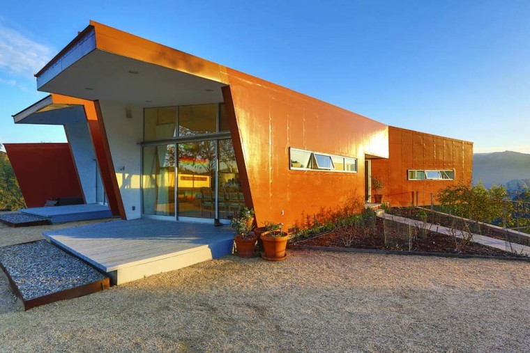 Southern California home made out of rubber hits the market.