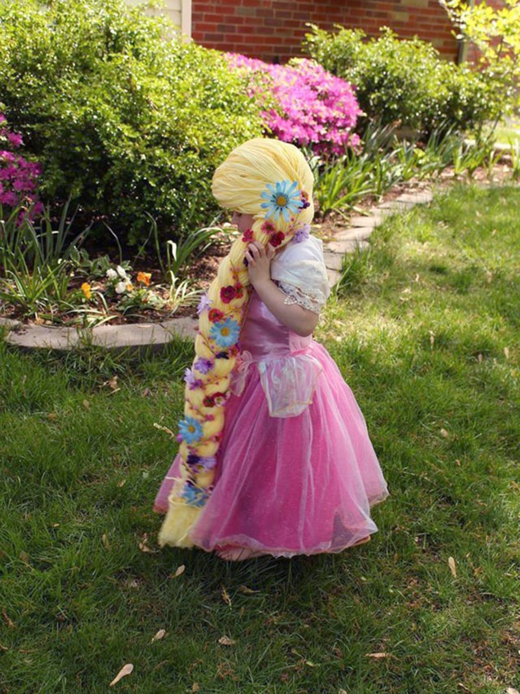 Mom creates princess wigs made of yarn for kids with cancer