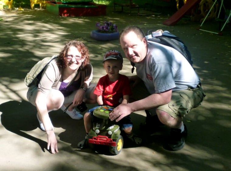 Adopted grandson and new grandfather bond over missing right hands