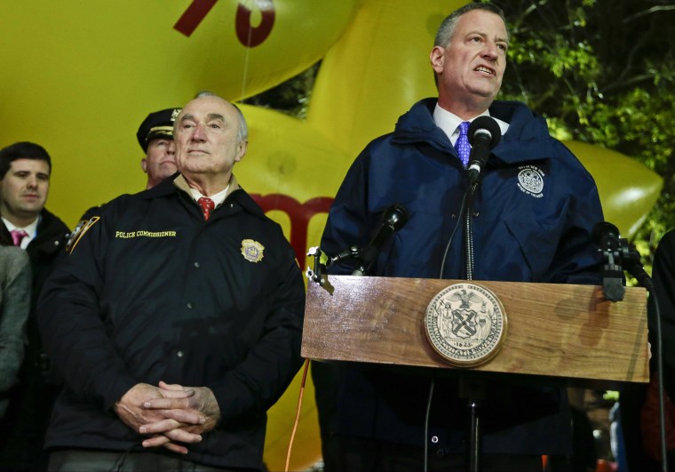 Image: NYPD Commissioner Bill Bratton and New York City Mayor Bill de Blasio