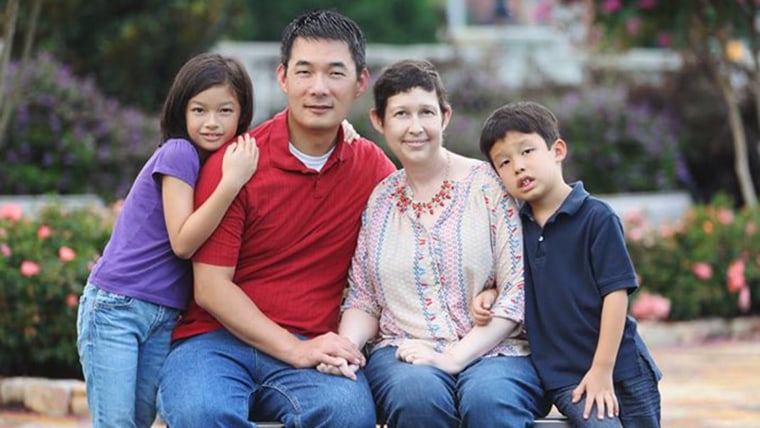 Hyong Yi and his family