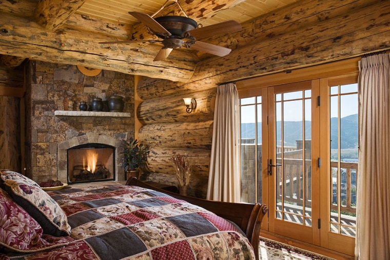 Colorado ski lodge home hits the market.