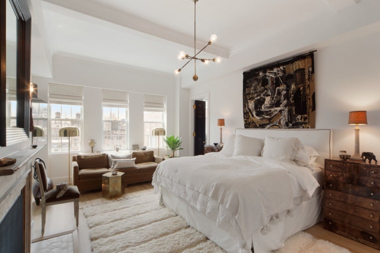 Nate Berkus lists Greenwich Village apartment.