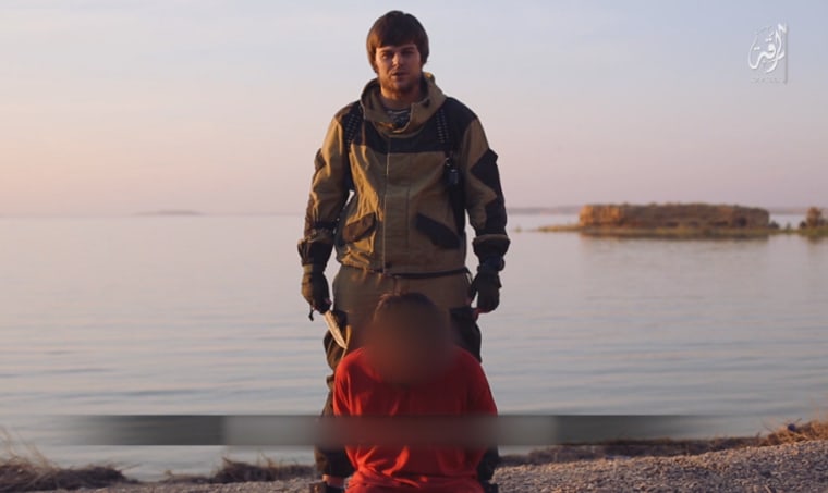 Image: ISIS interrogated and beheaded an alleged Russian spy