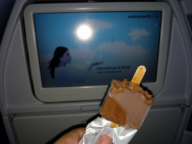 Image: Ice cream given to Air France passengers