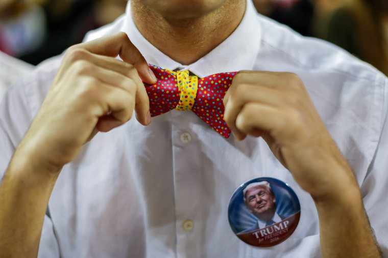 Image: Donald Trump campaigns in Aiken, South Carolina, USA