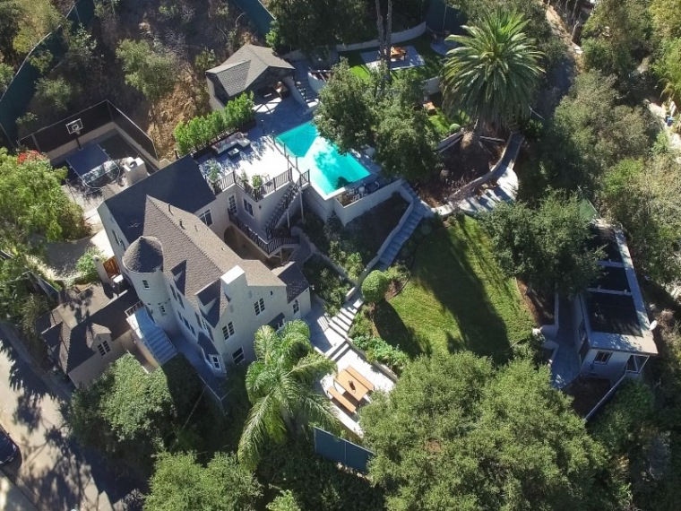 Kerry Washington lists Hollywood Hills home.