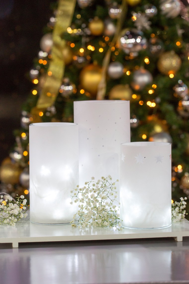 Martha Stewart decorates your home for the holidays using lights and glitter