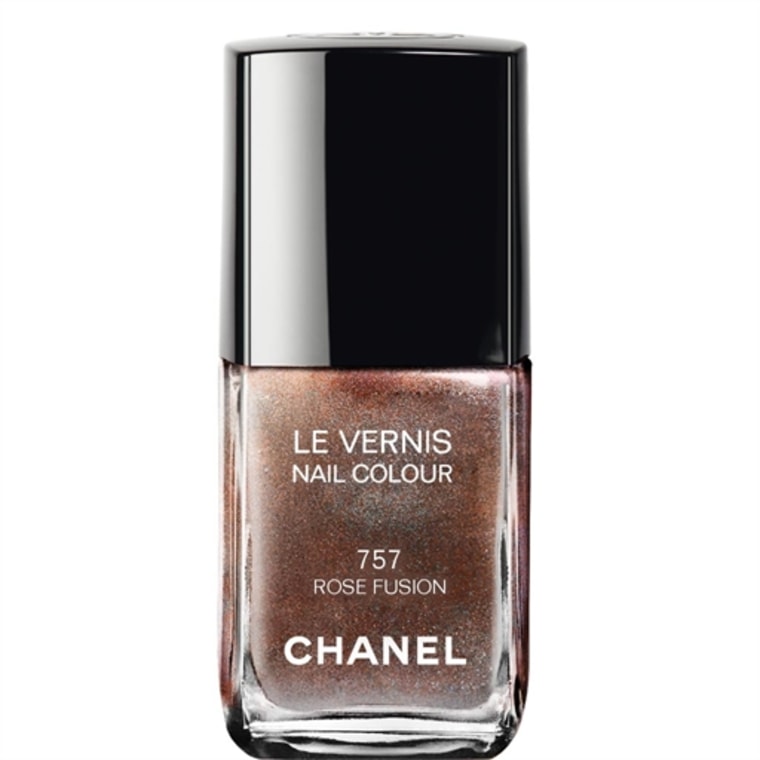 Chanel's rose fusion nail polish