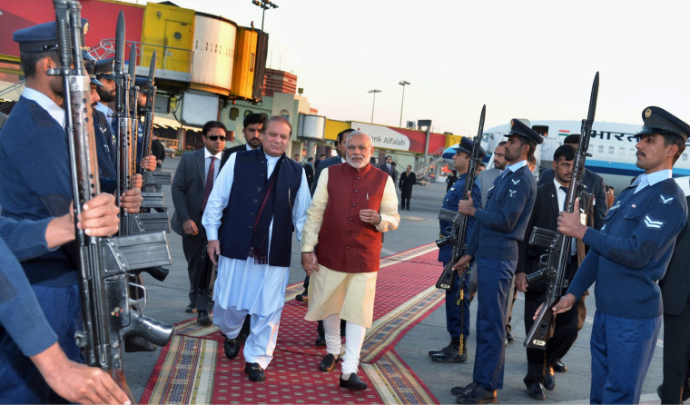 Image: Indian Prime Minister on surprise visit to Pakistan