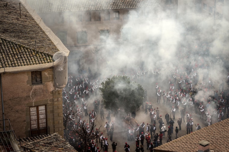 Image: Centelles Celebrates Its Pine Festival