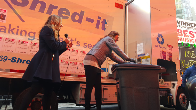 Good Riddance Day 2015 in Times Square