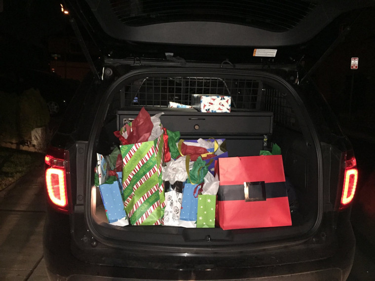 Police in Fremont, California, bought replacement Christmas presents for the Szeto family after their gifts were stolen