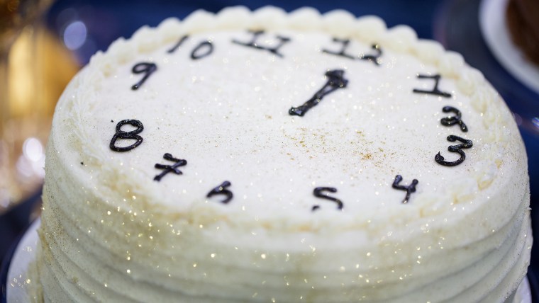 Throw a stylish New Year's Eve party with these easy last-minute ideas. Clock Cake.