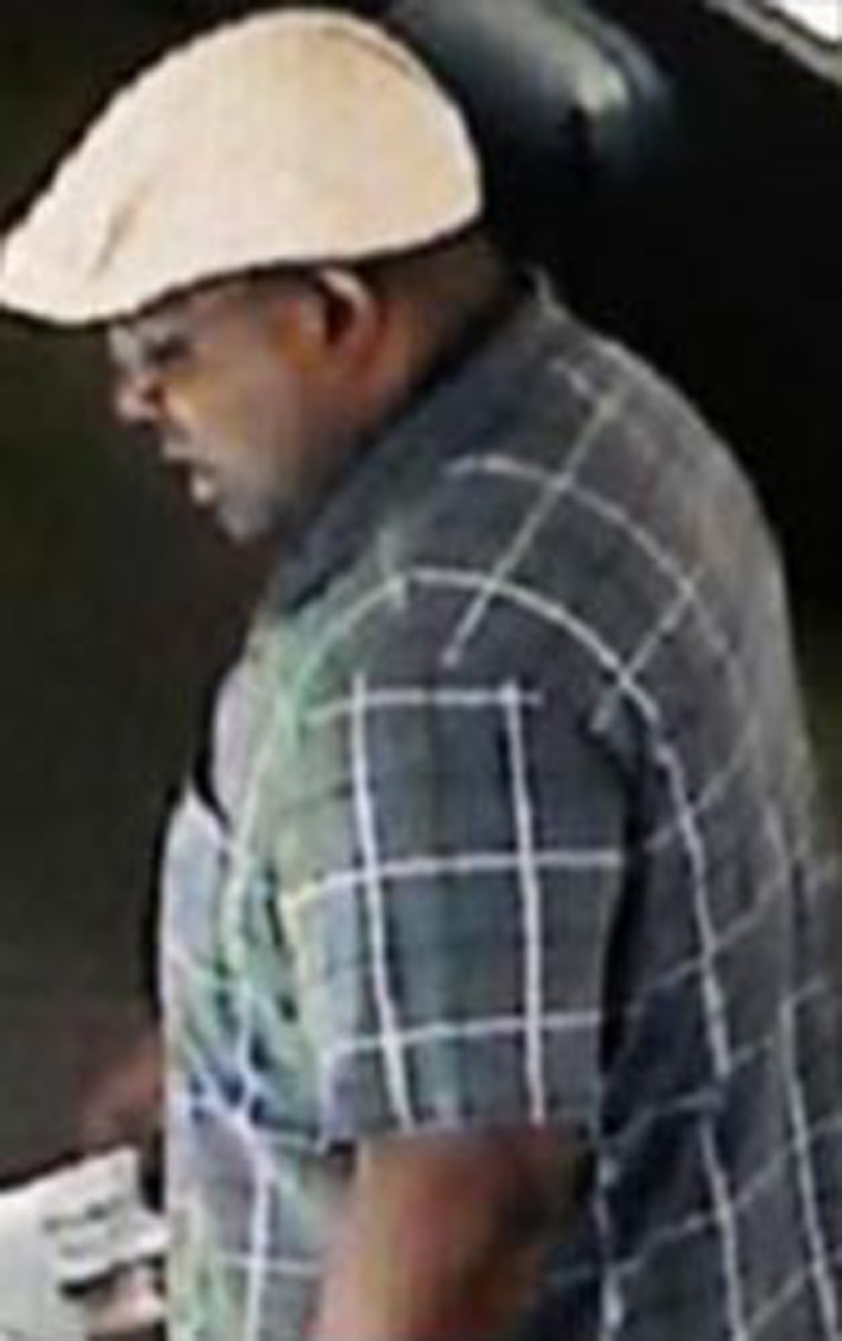 Image: FBI Seeking Identity of Suspect in Multiple Jewelry Store Robberies