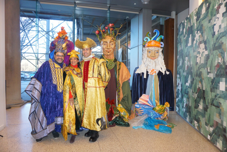 Grammy Award-winning musician Arturo O'Farrill, Sesame Street's Sonia Manzano and Gotham actor J.W. Cortés will march in today's parade through East Harlem as the Three Kings.