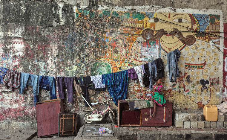 Image: Homeless girl in Mumbai